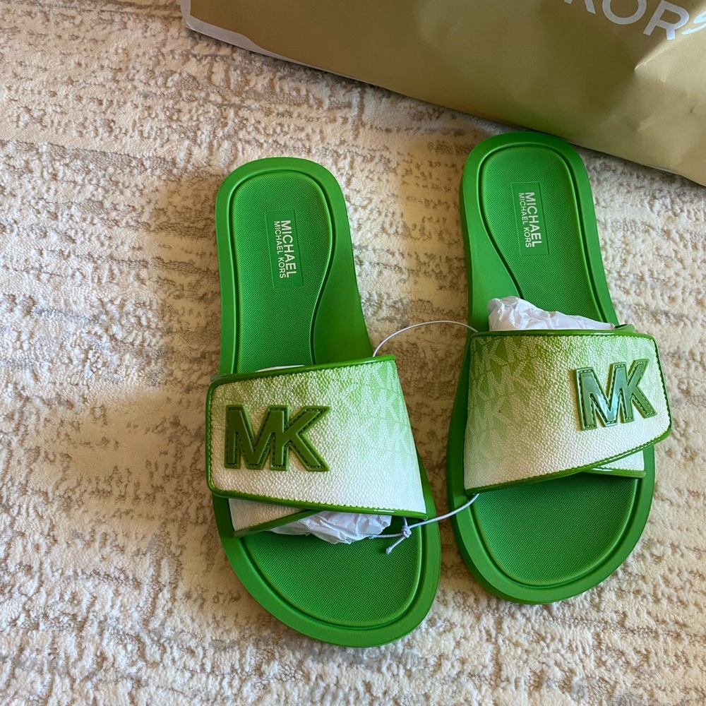 Michael Kors Slide Sandals - Picture 4 of 4